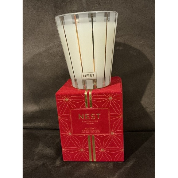 BRAND NEW IN BOX Nest Fragrances HOLIDAY Scented Candle 8.1 oz 230 gms Red Box - Picture 1 of 5